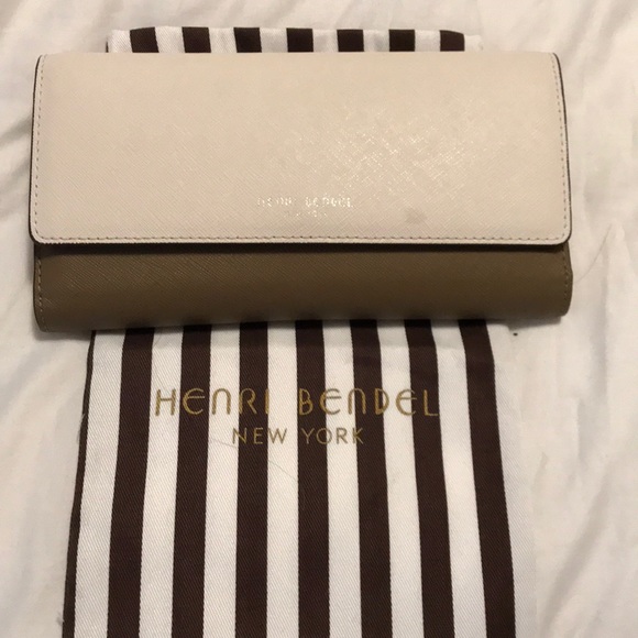 henri bendel Handbags - Henri Bendel Wallet